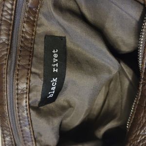 BR brown leather shoulder bag